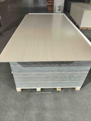 Cina pannello da parete in bambù fibra di carbone legno veneer PVC pannello da parete in bambù 5mm pannello da parete in WPC veneer facile da installare pannello da parete in pvc