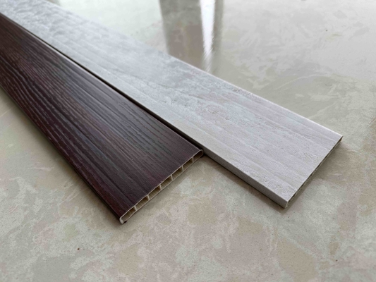 Antigraffi e flessibile PVC di colore legno per la protezione low-maintenance