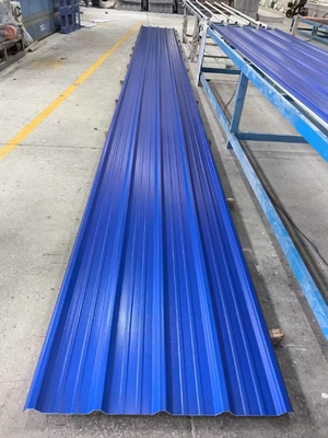 Tetti impermeabili con rivestimento in PVC piastrelle di resina sintetica Materiale di copertura in plastica termicamente isolante a basso costo